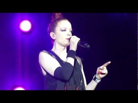 Shirley Manson gets angry