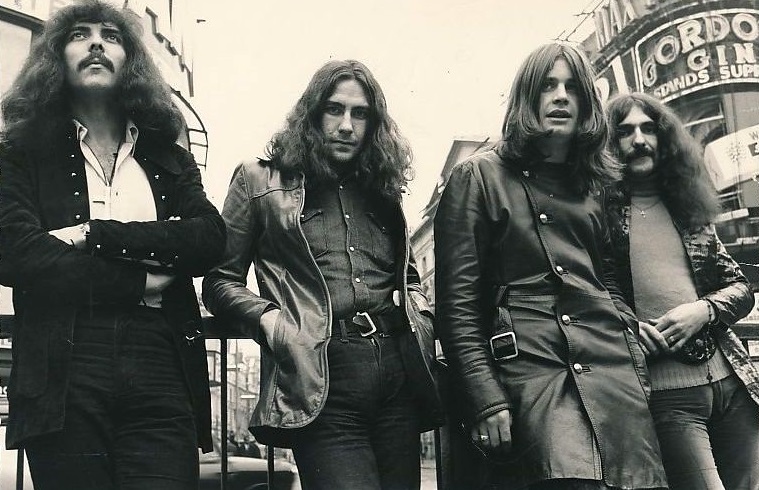 Paranoid - Black_Sabbath_(1970)